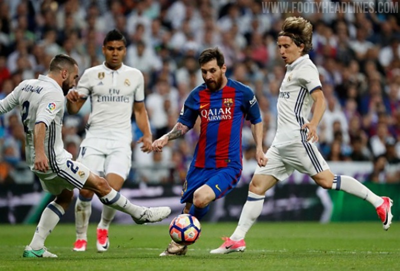 Áo Messi mặc trong trận El Clasico 2017 được bán với giá 10 tỷ
