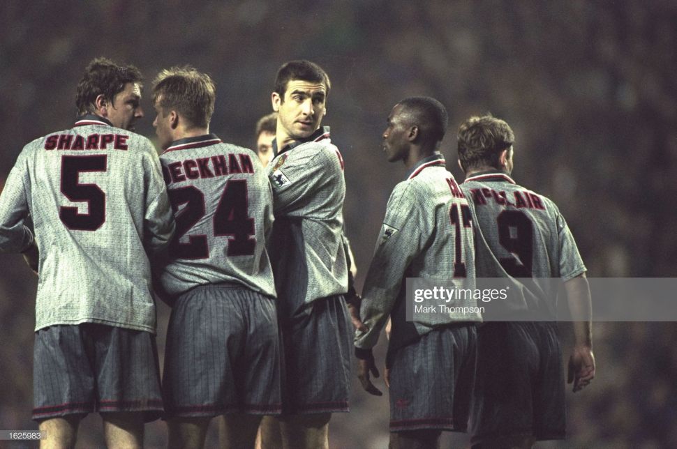 Áo đấu Beckham 24 Manchester United 1995-1996 away shirt jersey grey