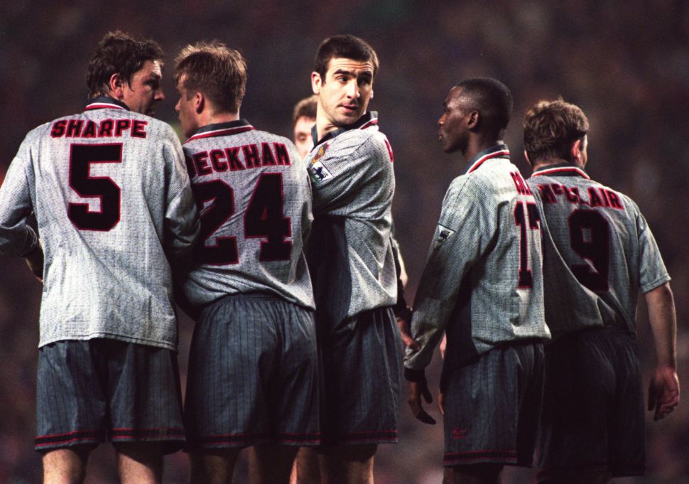 Áo đấu Cantona 7 Manchester United 1995-1996 away shirt jersey grey