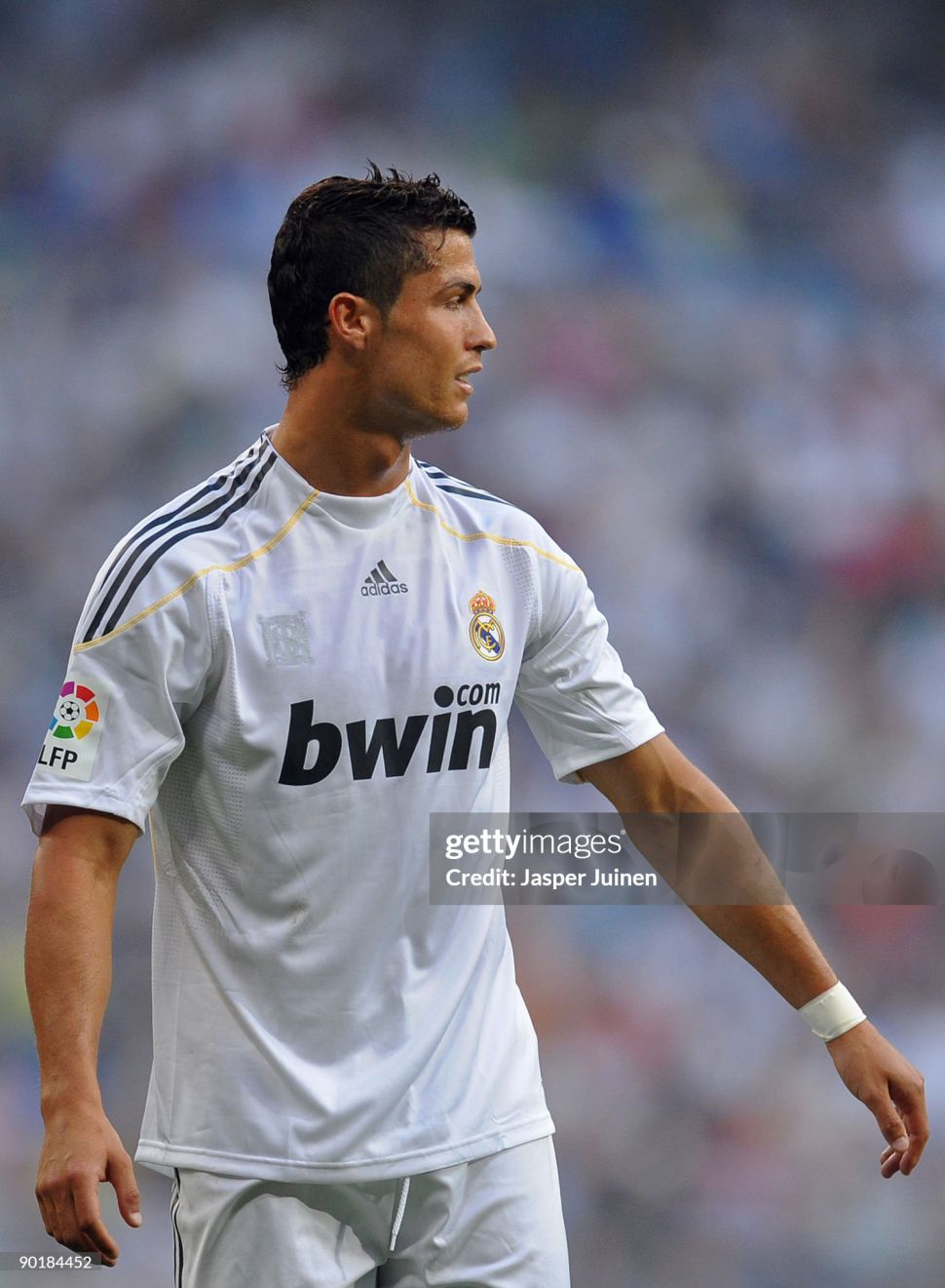 Áo đấu Ronaldo 9 Real Madrid 2009 2010 home shirt jersey white CR7