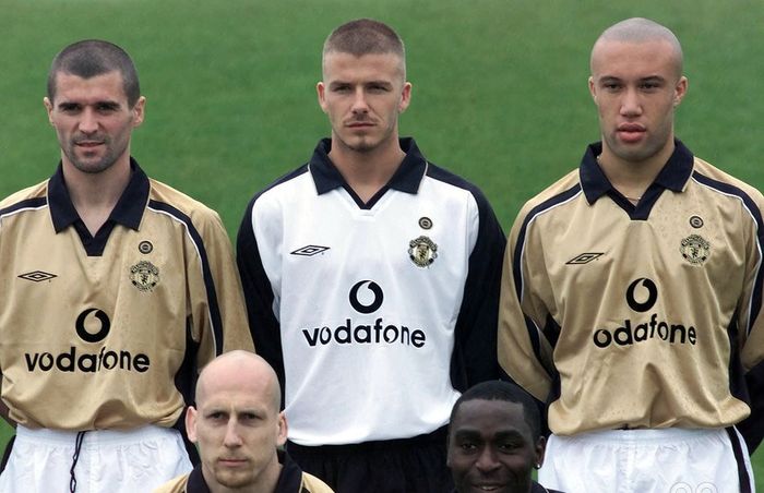 Áo đấu Beckham #7 Manchester United 2001-2002 away third shirt jersey