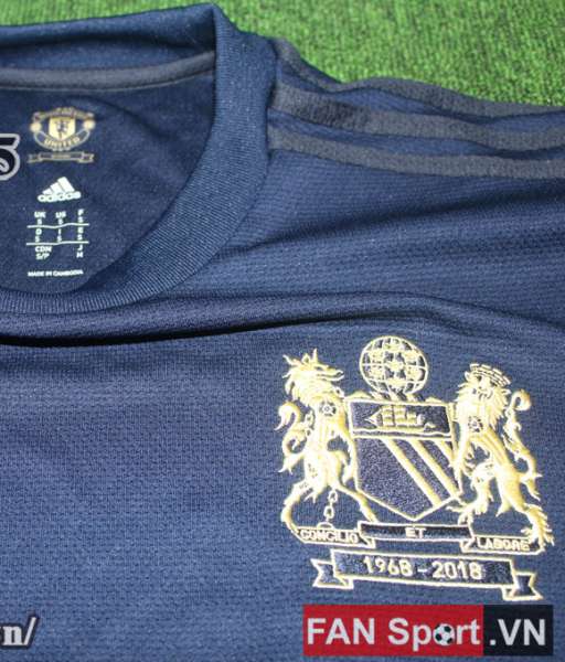 Áo đấu retro Manchester United 1968 special edition jersey blue