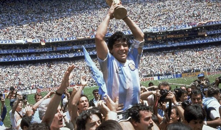 Áo Maradona 10 Argentina 1986 home shirt jersey blue sign hand COA