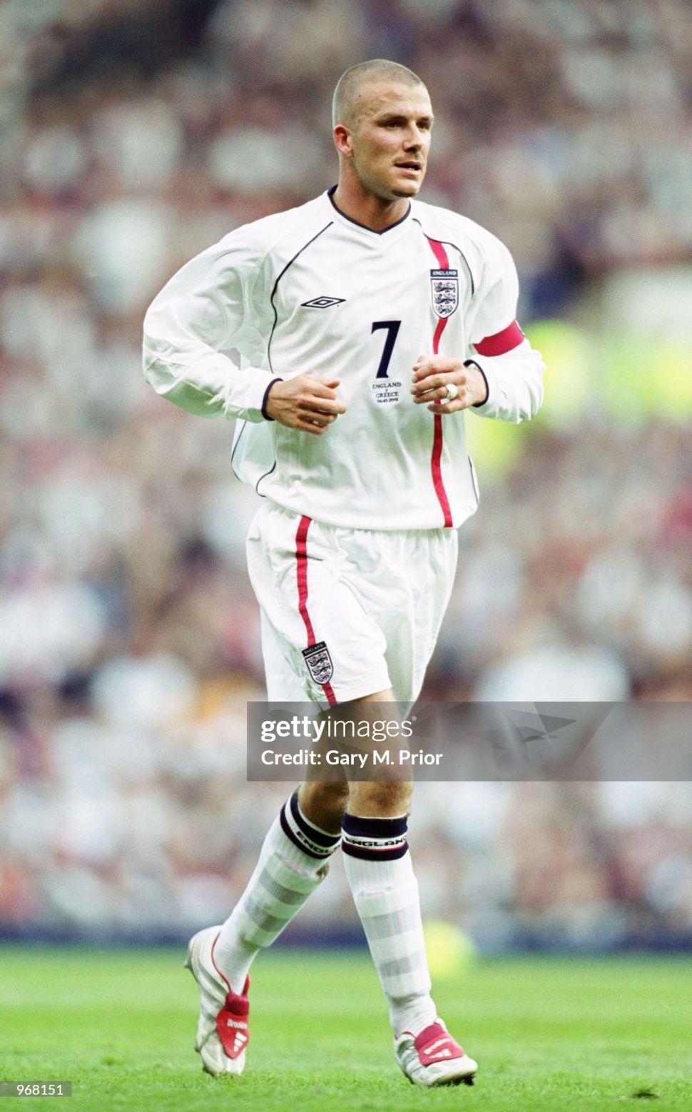 Áo đấu Beckham 7 England 2001 2002 2003 home shirt jersey white Umbro