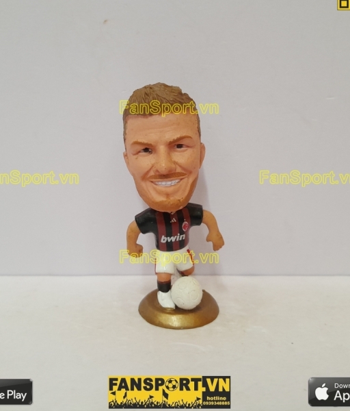 Tượng David Beckham 32 AC Milan 2009 2010 home black red kodoto ball