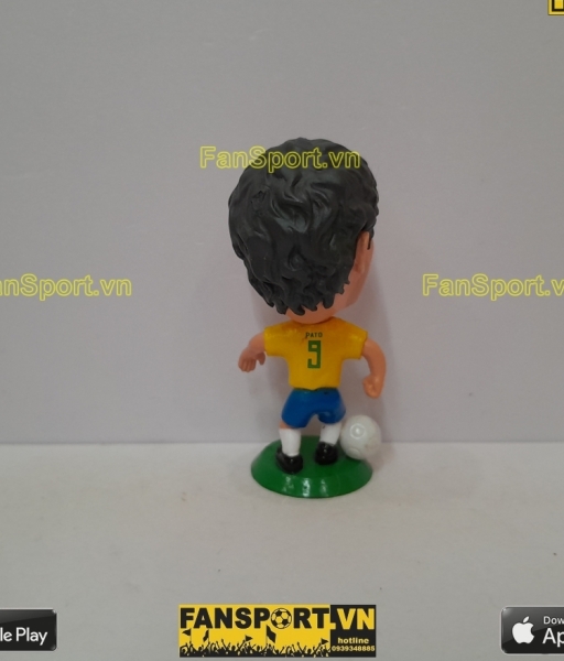 Tượng Alexandre Pato 9 Brazil 2011-2012 home yellow kodoto