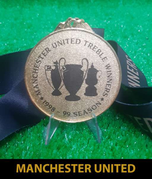 1999 Huy chương kỉ niệm Treble 1999 Manchester United medal