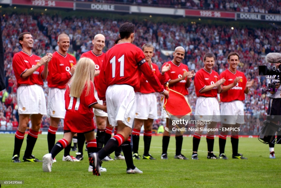 Áo đấu 11 Manchester United Testimonial Ryan Giggs 2001 home shirt red