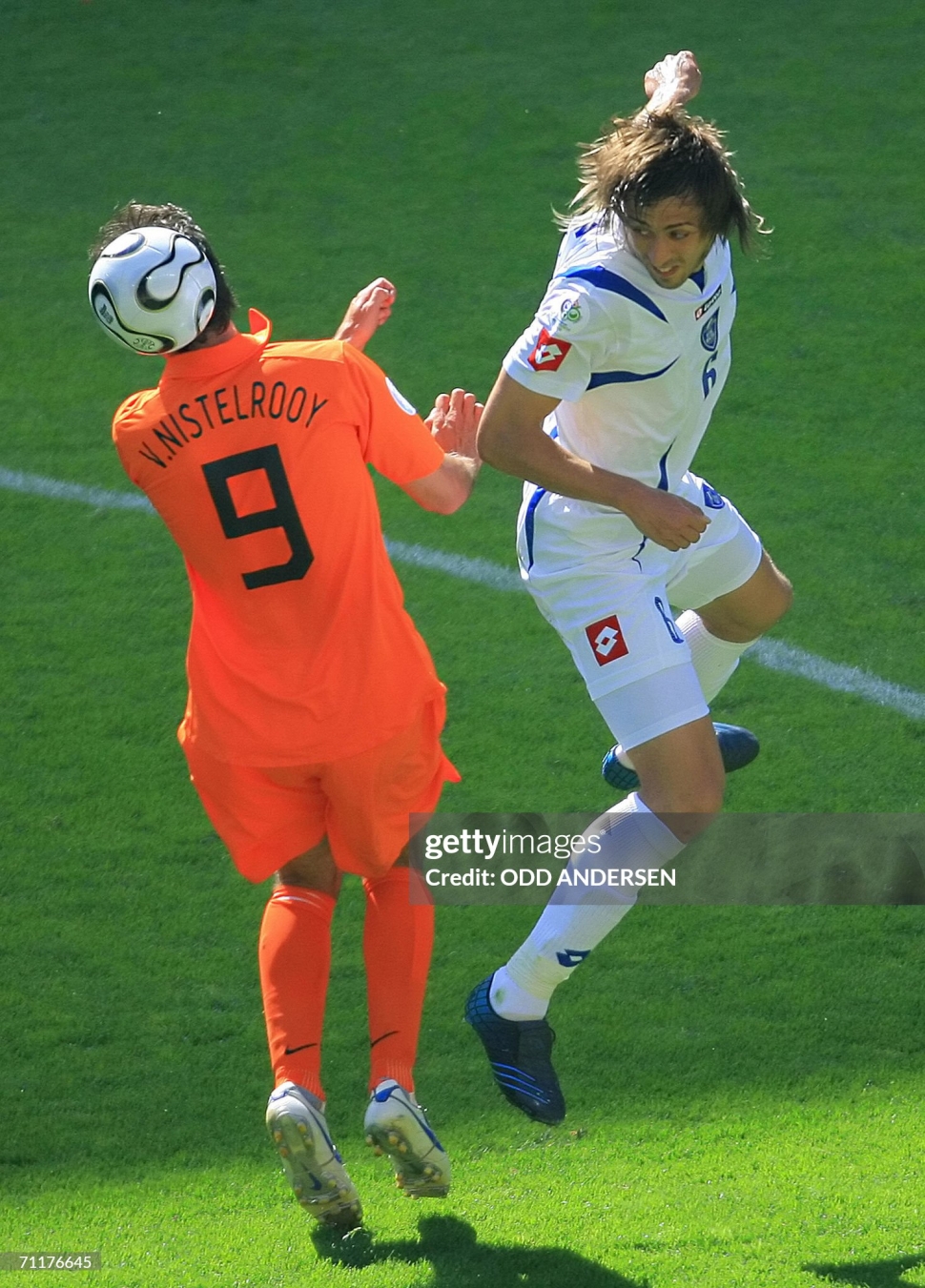 Áo Nistelrooy 9 Netherlands 2006 2007 2008 home shirt Hollands 119324