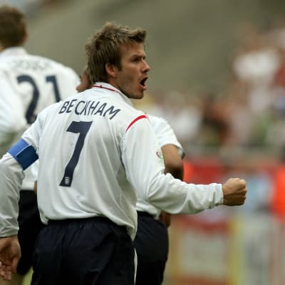 Áo đấu Beckham #7 England 2005-2006-2007 home shirt jersey white long