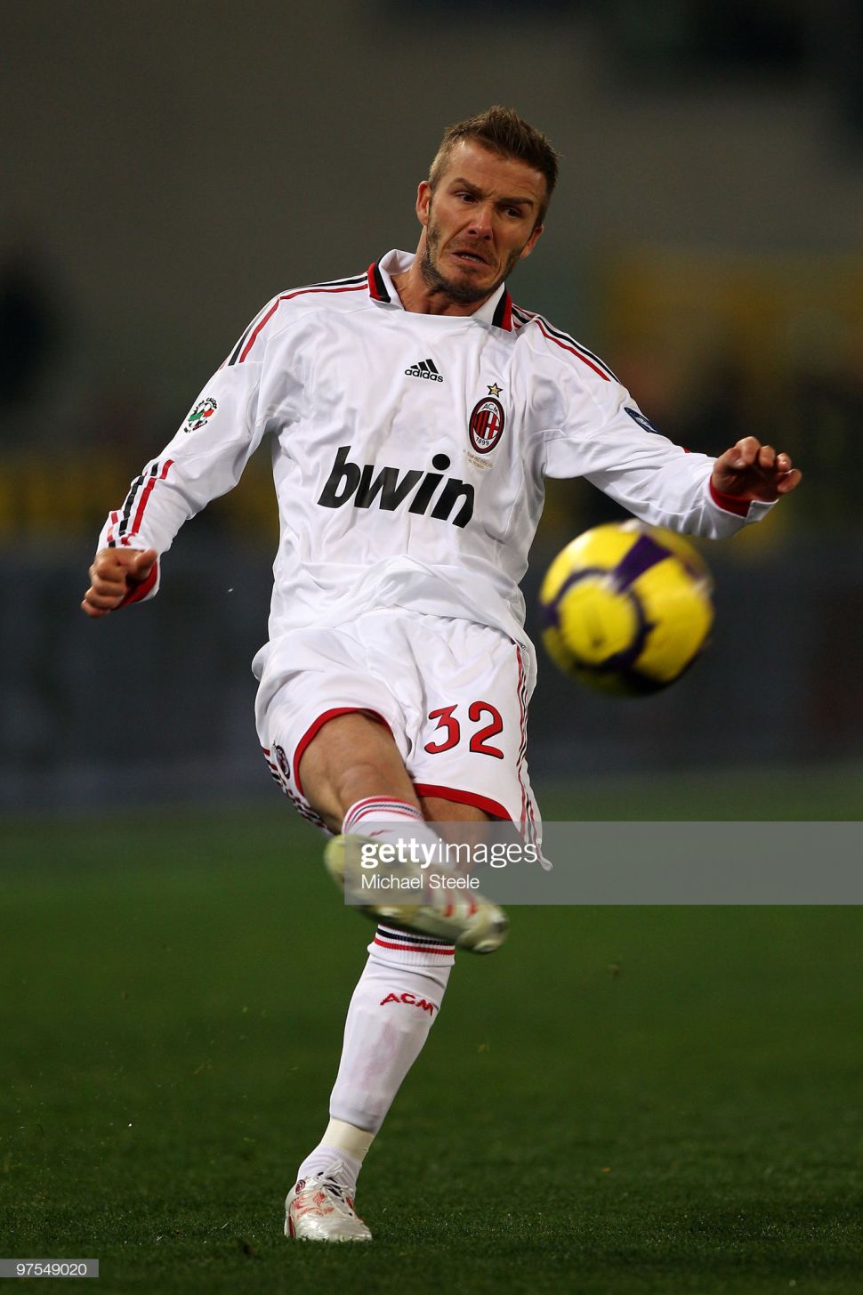 Áo đấu Beckham #32 AC Milan 2009-2010 away shirt jersey white E84196