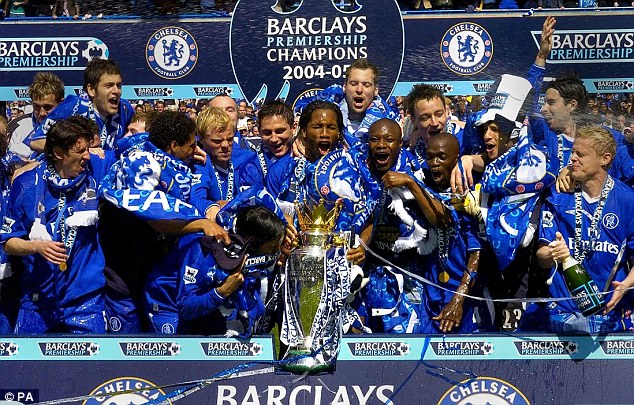 Bộ tượng Chelsea 2004-2005 Premiership Champions Winner Corinthian