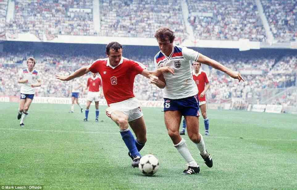 Áo đấu England 1980-1981-1982-1983 home shirt jersey white World Cup