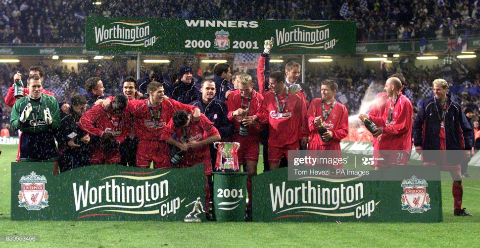 Box Liverpool 2000-2001 Treble winner Celebration pack corinthian 0518