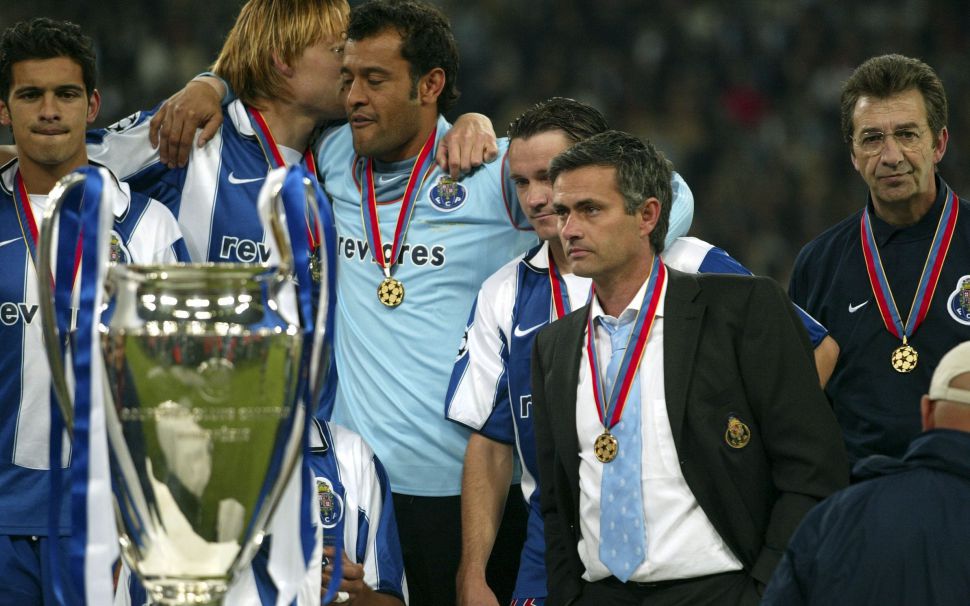 2004 Champion League Porto FC gold medal final huy chương vô địch