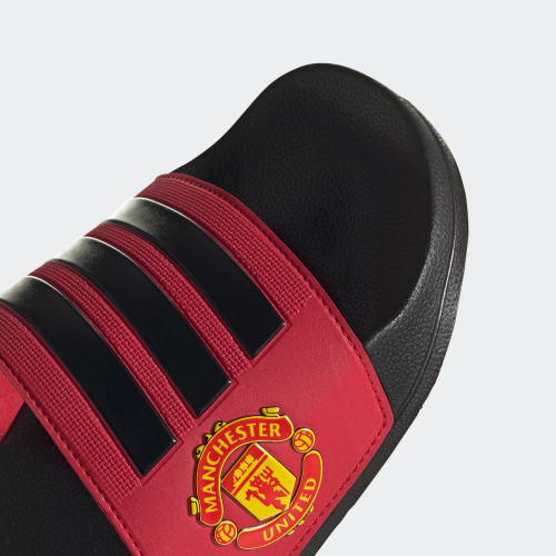 Dép Manchester United Adidas red black Adilette shower slides FW7072