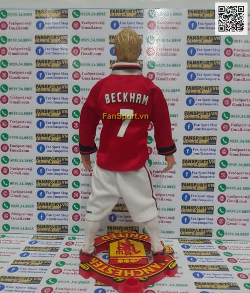 Tượng David Beckham #7 Manchester United Hero Treble 1999 figure red