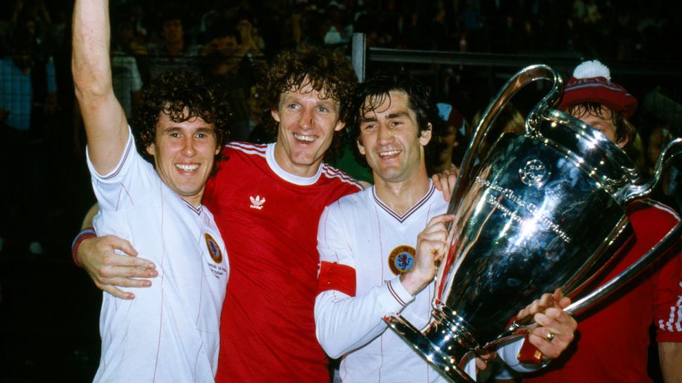 1982 Aston Villa European Cup gold medal final huy chương 1981