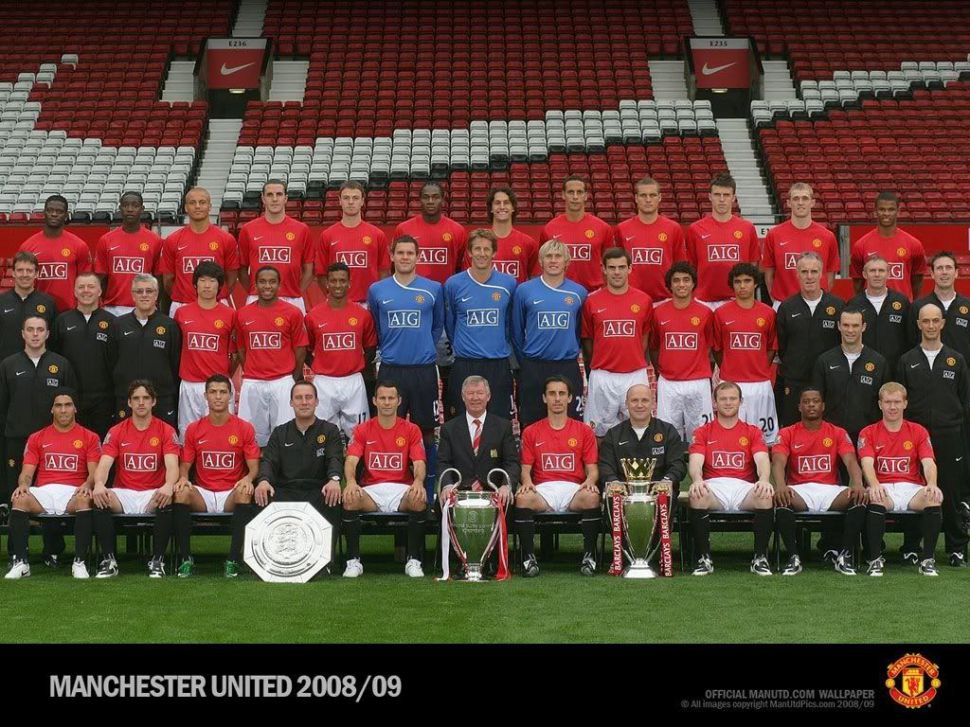 Áo đấu Manchester United 2007-2008-2009 home shirt red COA team signed