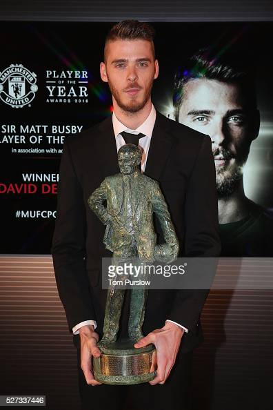 Tượng Sir Matt Busby award MUFC Members Player of the Year tỷ lệ 1:2