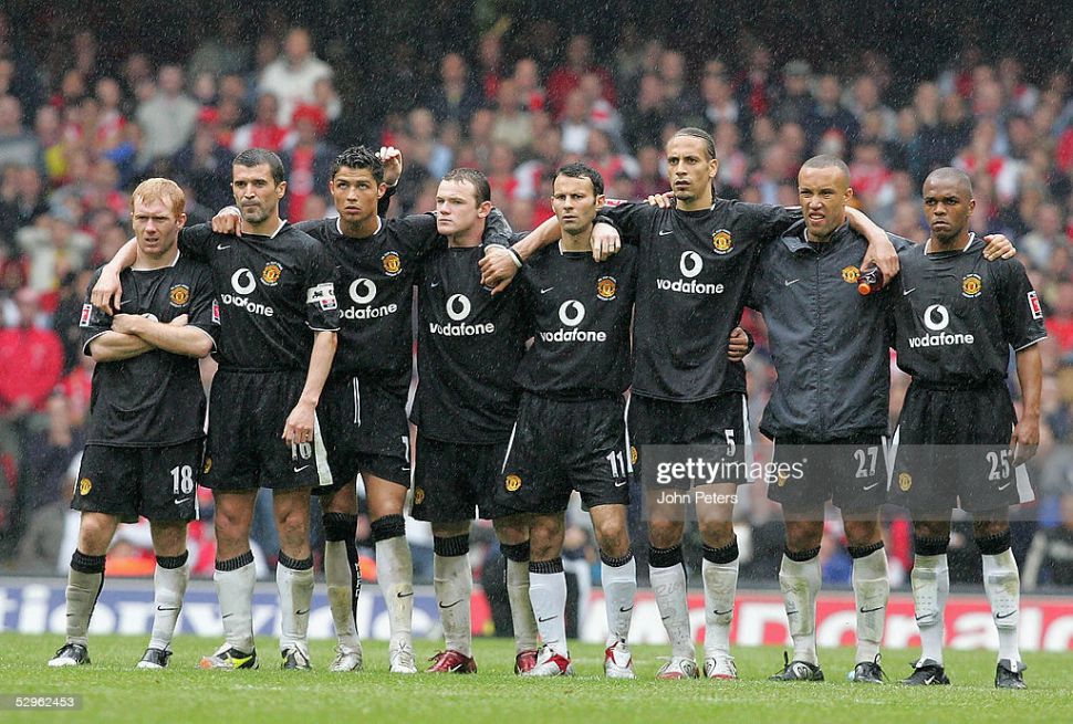 Áo đấu Manchester United FA Cup Final 2005 away shirt black 2003 2004