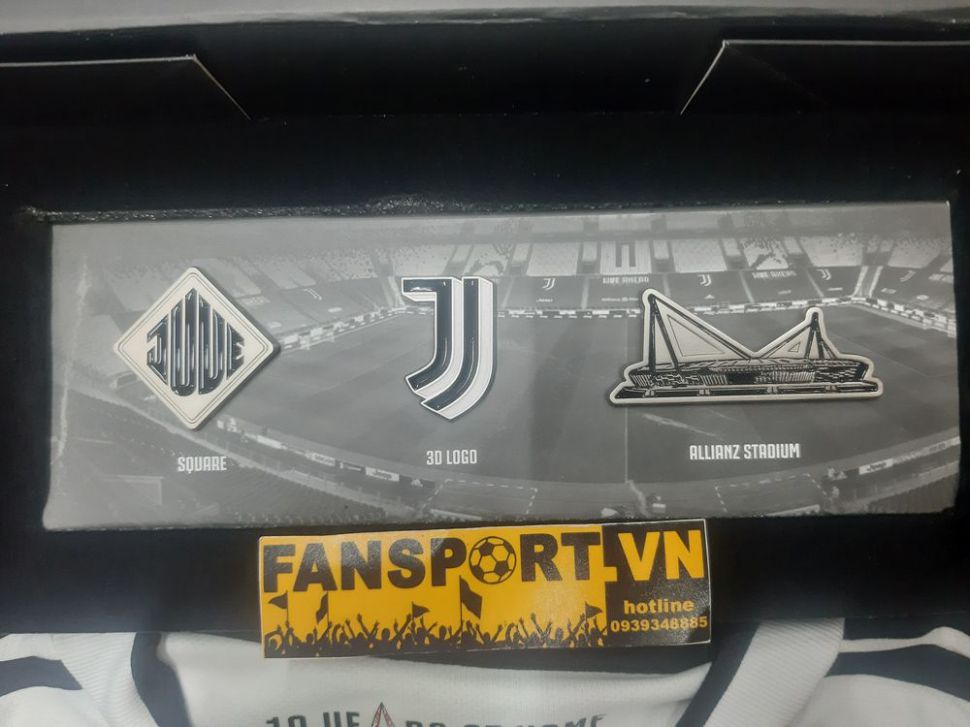Box áo Juventus 2021 2022 home 10 year at home Allianz GS1442 adidas L