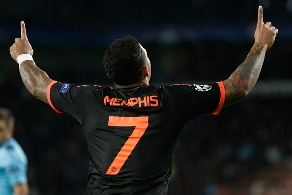 Font Memphis Depay Manchester united 2015 2016 third nameset official