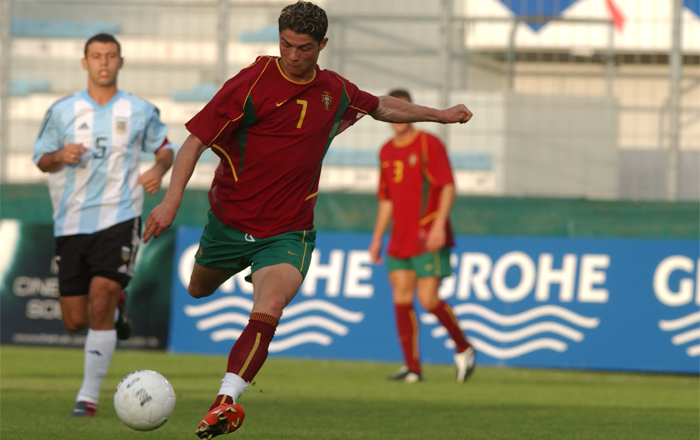 Áo đấu Ronaldo 7 Portugal 2002 2003 2004 home shirt jersey U21