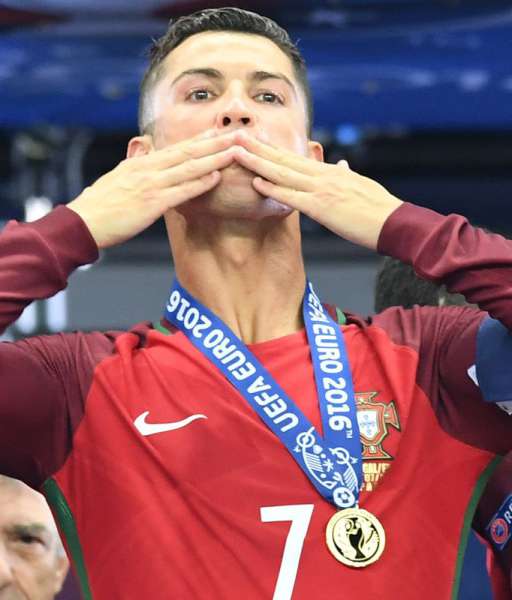 2016 Portugal UEFA Euro gold medal final huy chương 2016 Bồ Đào Nha