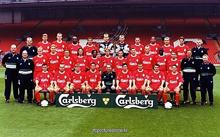 Box Liverpool 1999-2000 home team season red pack corinthian set