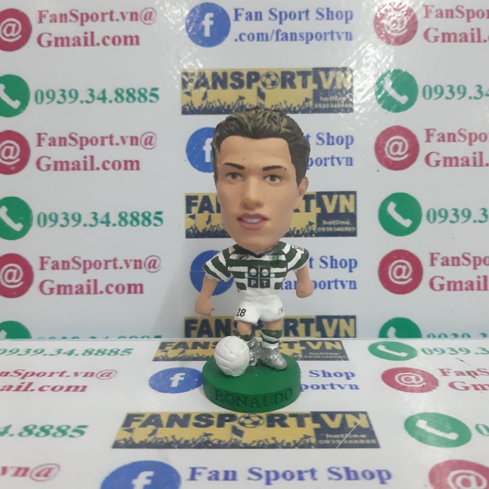Tượng Cristiano Ronaldo Sporting Lisbon 2002-2003 home repaint