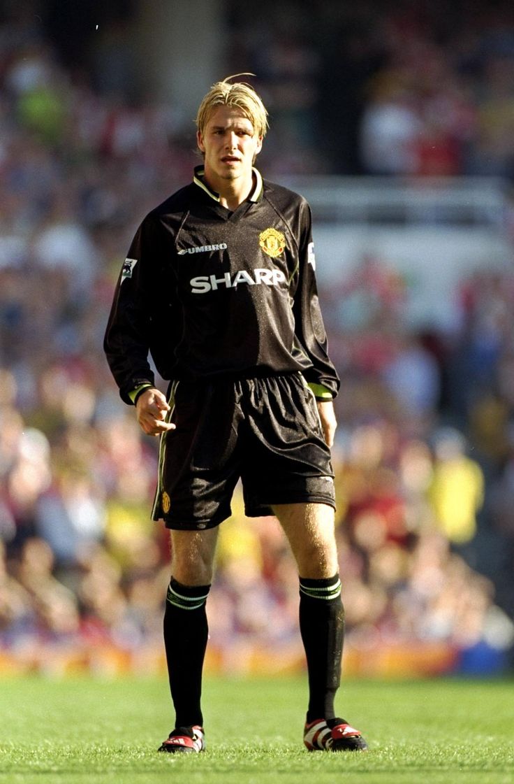 Tượng Beckham 7 Manchester United 1998 1999 third figure bóng đá