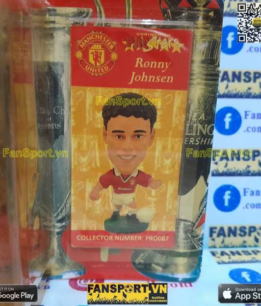 Tượng Johnsen Manchester United 1999 Treble Winners corinthian PRO087