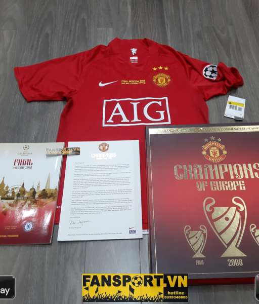Box 2008 Manchester United Winner Champion League home shirt limited S