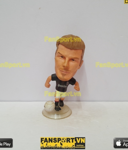 Tượng David Beckham 32 AC Milan 2009 2010 home red black kodoto ball
