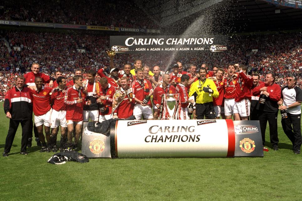 Bộ đồng hồ Manchester United FA Premier League 1998-2001 Champion 1579