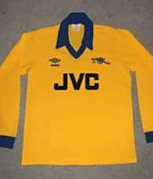 1981-1982 away Arsenal shirt jersey áo đấu bóng đá yellow