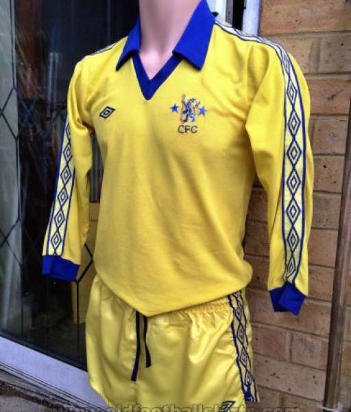 1977-1978 away Chelsea shirt jersey áo đấu bóng đá yellow