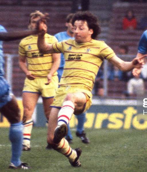1983-1984 away Chelsea shirt jersey áo đấu bóng đá yellow