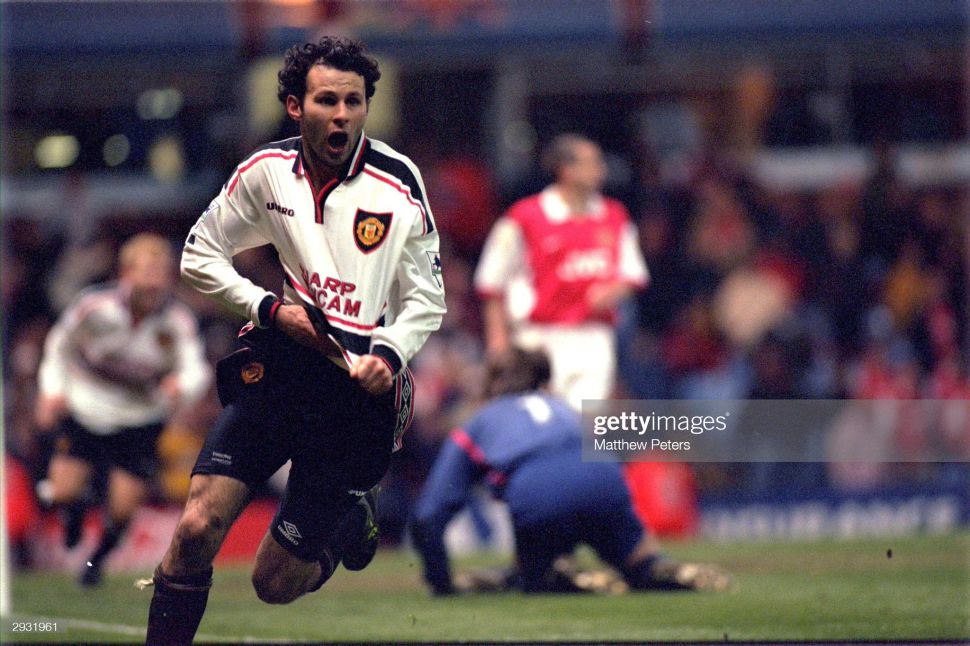 Áo Giggs 11 Manchester United 1997 1998 1999 away shirt jersey white