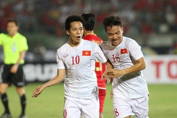Áo đấu Việt Nam 2016 away trắng Grand Sport Vietnam shirt 038-890 fan