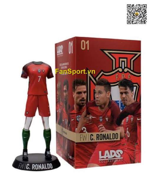 Ronaldo 7 Portugal 2016-2018 home Collectibles Lads figures box set