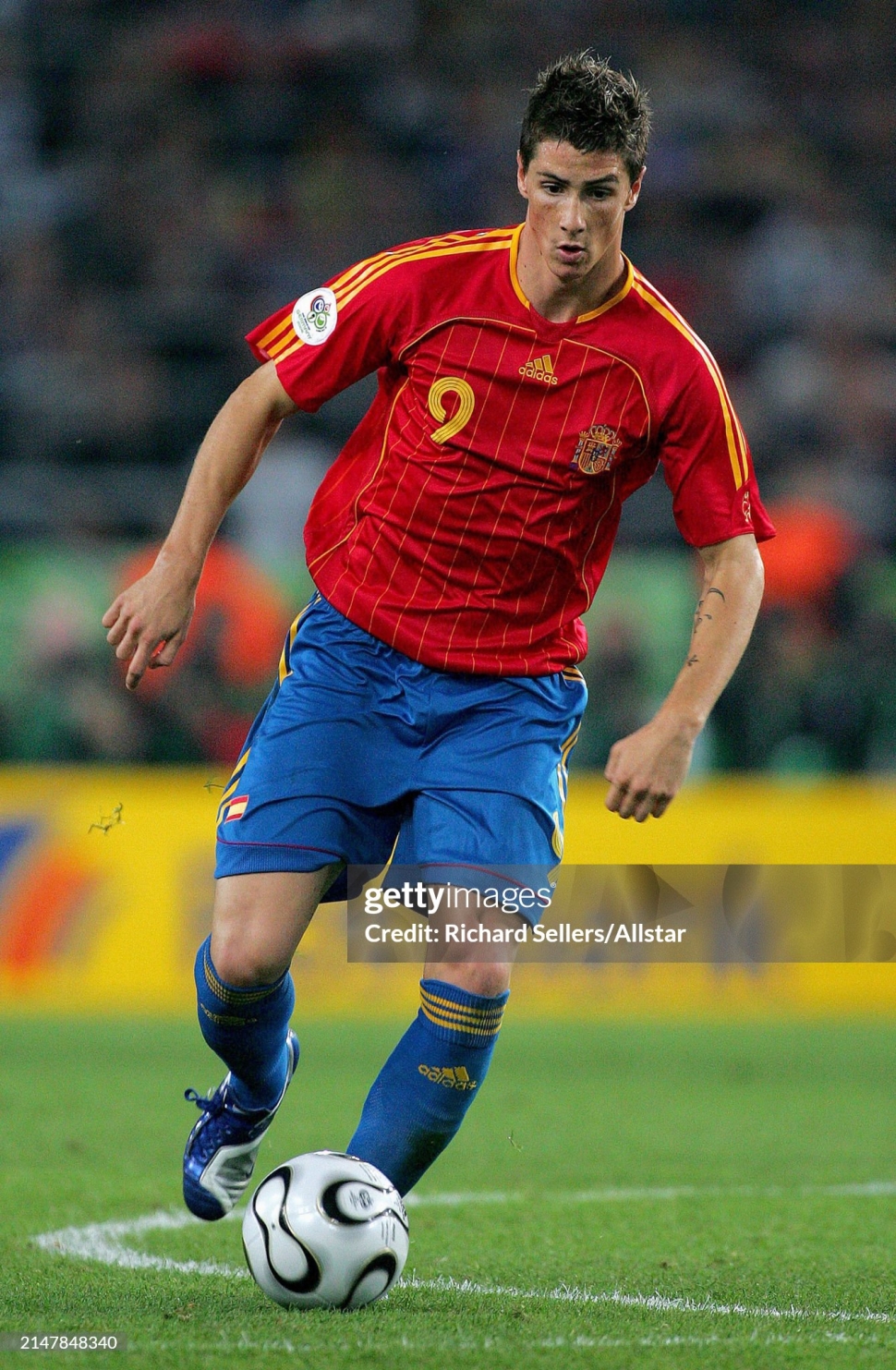 Tượng Fernando Torres 9 Spain 2005 2006 2007 home FT Champs 15cm