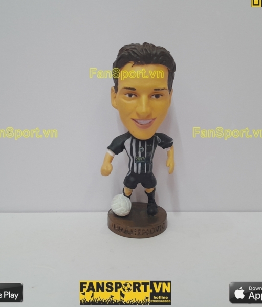 Tượng Zlatan Ibrahimovic 9 Juventus 2004 2005 third corinthian CG273