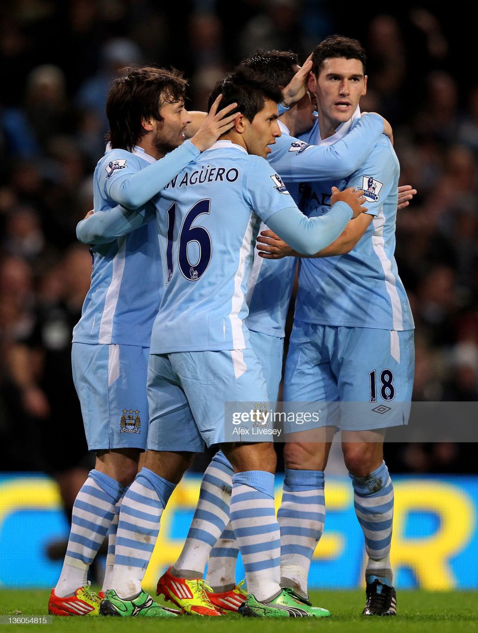 Áo đấu Aguero 16 Manchester City 2011-2012 home shirt jersey blue long