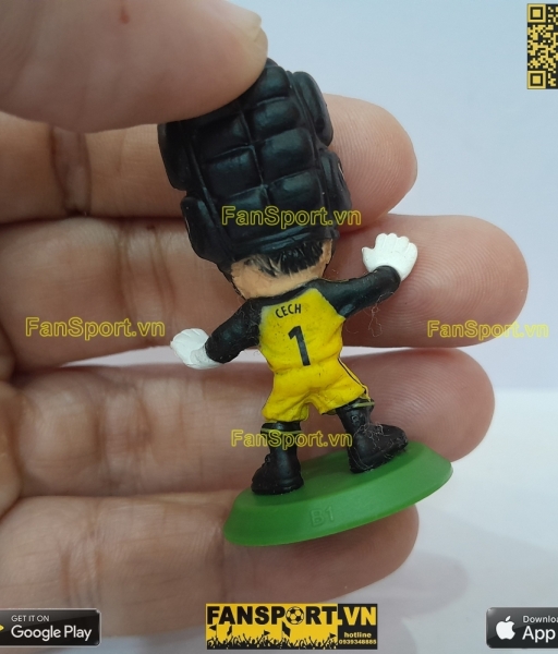 Tượng Petr Cech 1 Chelsea 2013 2014 2015 yellow GK soccerstarz SOC009