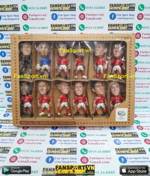Box England Super Soccer Star Idols dolls 2004 2005 2006 away red