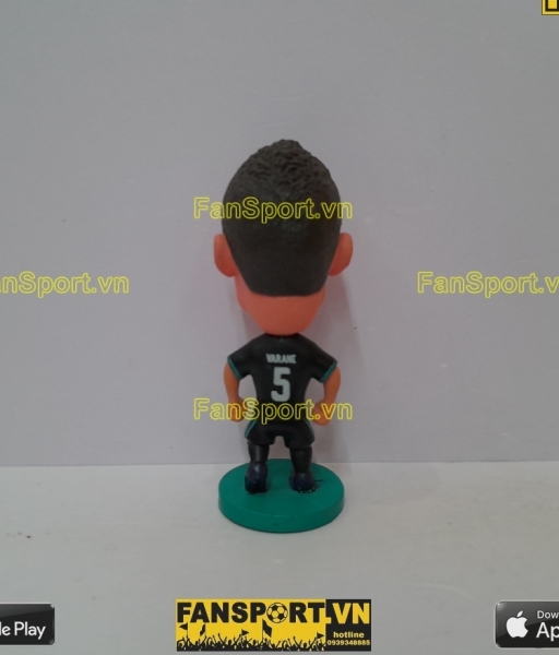 Tượng Raphael Varane 5 Real Madrid 2017 2018 away black soccerwe