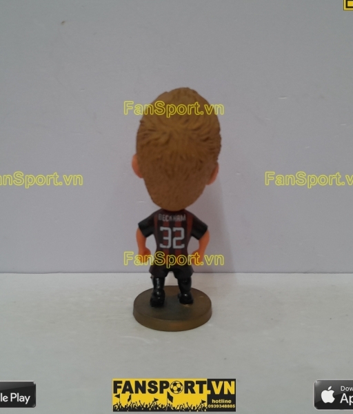Tượng cầu thủ David Beckham 32 AC Milan 2008 2009 home soccerwe