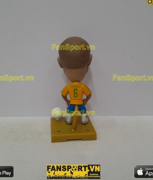 Tượng Roberto Carlos 6 Brazil 2002 2003 2004 home yellow soccerwe plus